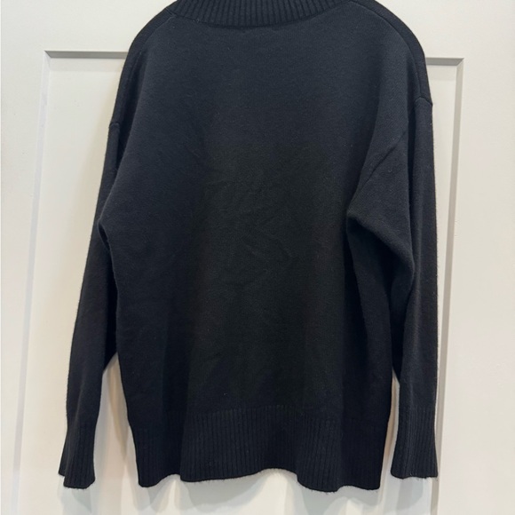 Quince Women's Mongolian Cashmere Oversized V-Neck Sweater Black M - Picture 2 of 4